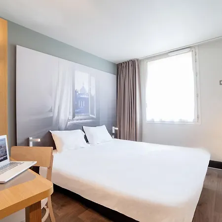 Dunkerque Centre Gare Otel 3*